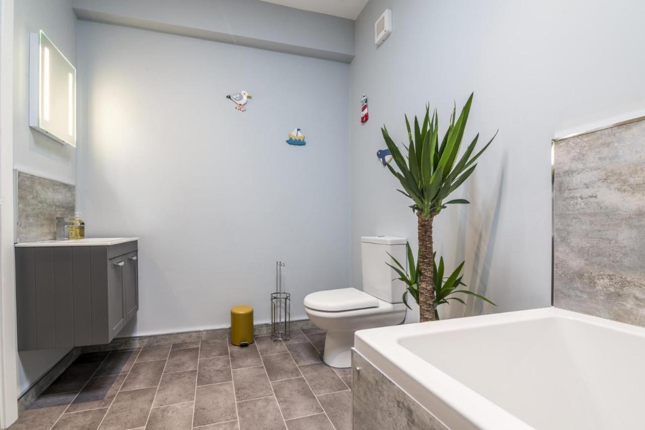 To Mawr - 2 Bedroom Apartment - Tenby Luaran gambar